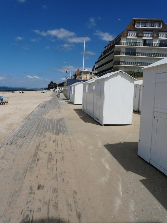 Le Cottage Vue Mer เบแนร์วิลล์-ซูร์-แมร์ ภายนอก รูปภาพ